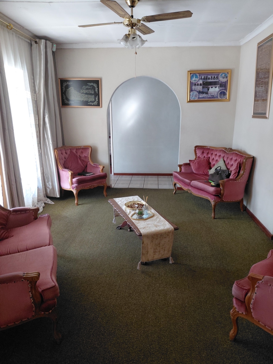 To Let 3 Bedroom Property for Rent in New Orleans Western Cape